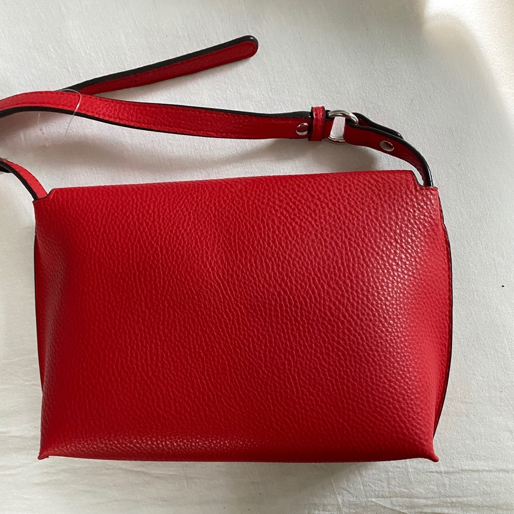 Calvin Klein Pebble Red Crossbody Gem